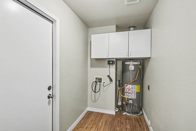 6113 Haley Lane, Fort Worth, TX 76132
