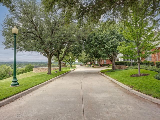 6113 Haley Lane, Fort Worth, TX 76132