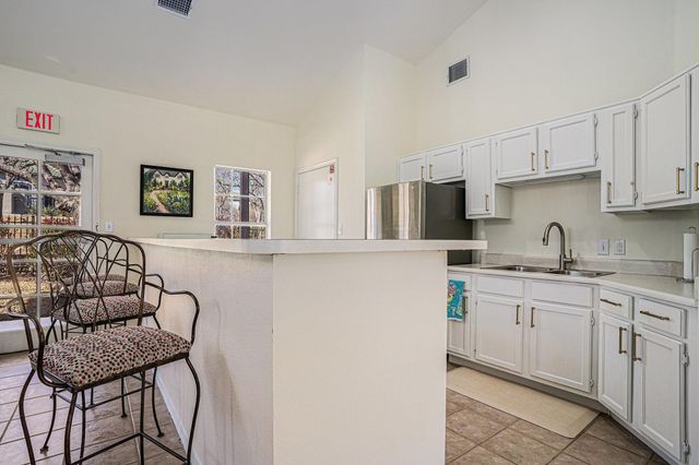 6113 Haley Lane, Fort Worth, TX 76132