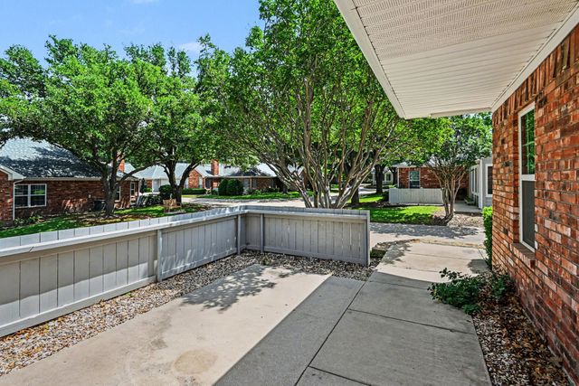6113 Haley Lane, Fort Worth, TX 76132