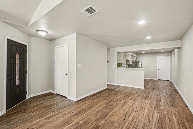 6113 Haley Lane, Fort Worth, TX 76132