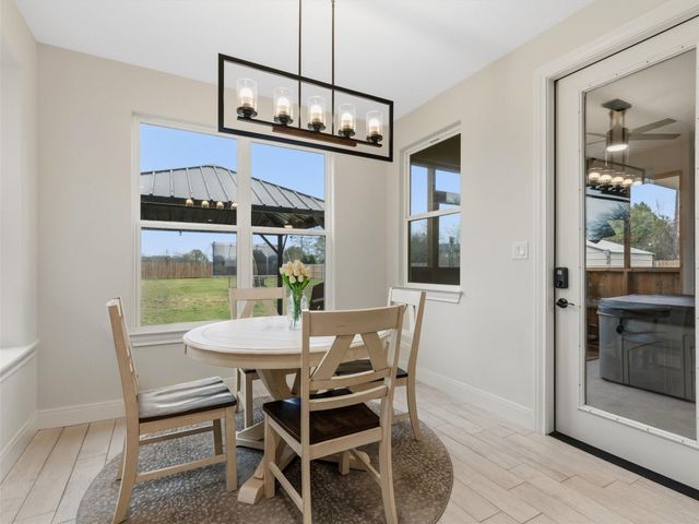 334 Webb ST, Smithville, TX 78957