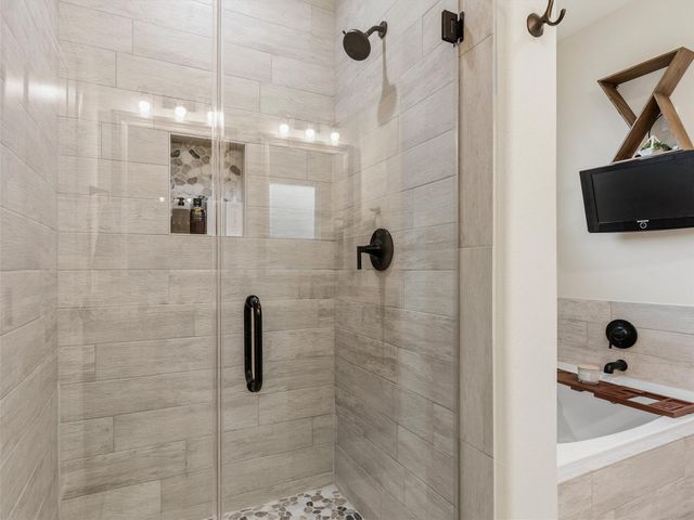 334 Webb ST, Smithville, TX 78957