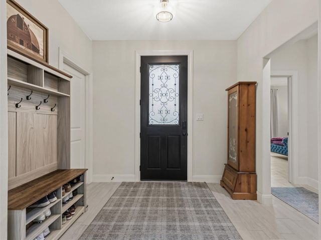 334 Webb ST, Smithville, TX 78957