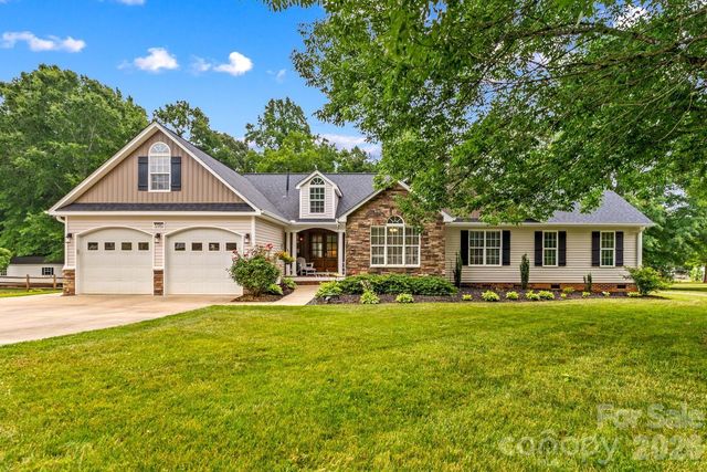 596 Maple Ridge Circle, Salisbury, NC 28147