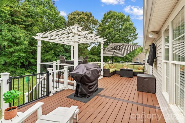 596 Maple Ridge Circle, Salisbury, NC 28147
