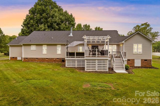 596 Maple Ridge Circle, Salisbury, NC 28147