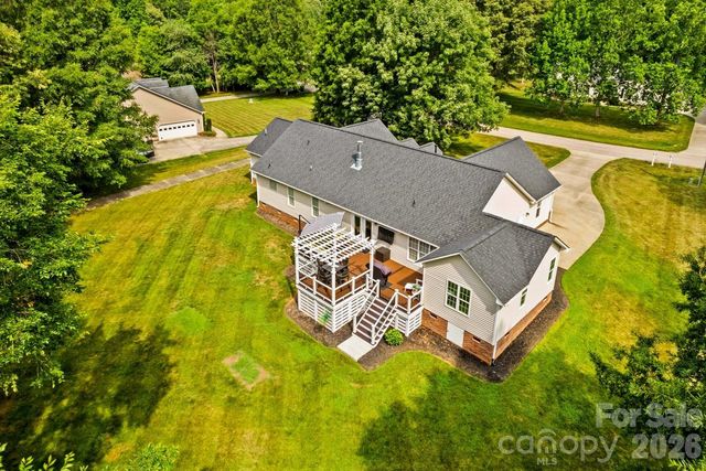 596 Maple Ridge Circle, Salisbury, NC 28147