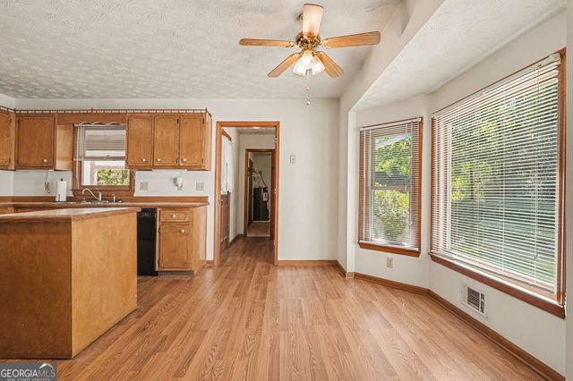 948 Hightower Trail, Oxford, GA 30054