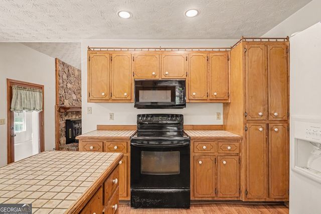 948 Hightower Trail, Oxford, GA 30054