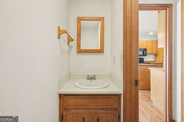 948 Hightower Trail, Oxford, GA 30054