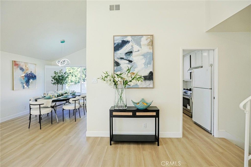 Image 14 of property listing at 2301 W Manly, Santa Ana, CA 92704