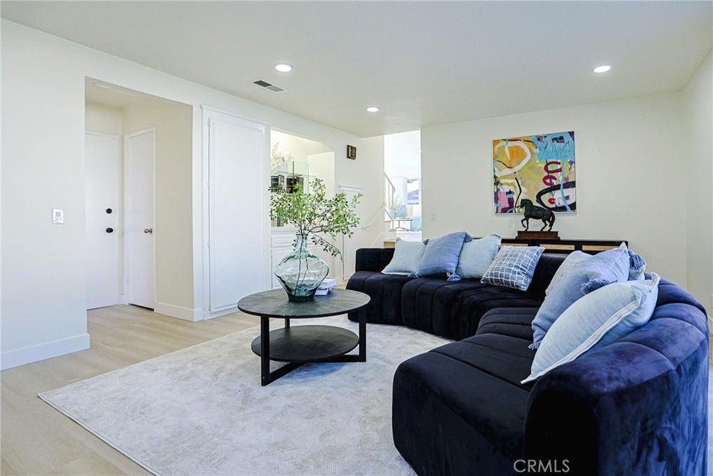 Image 30 of property listing at 2301 W Manly, Santa Ana, CA 92704