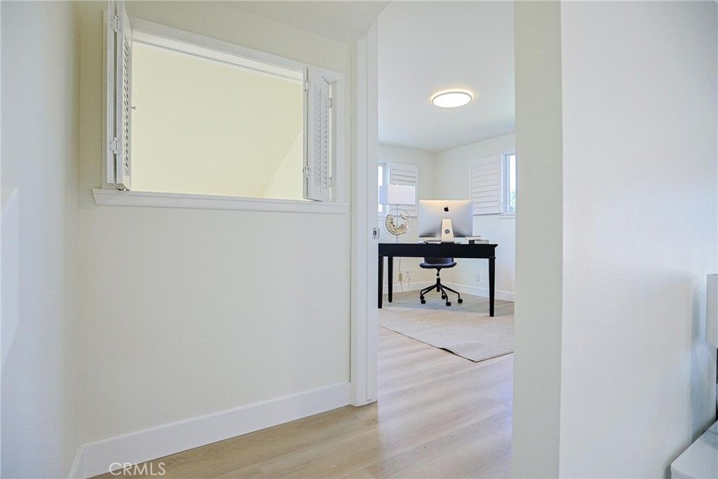 Image 36 of property listing at 2301 W Manly, Santa Ana, CA 92704