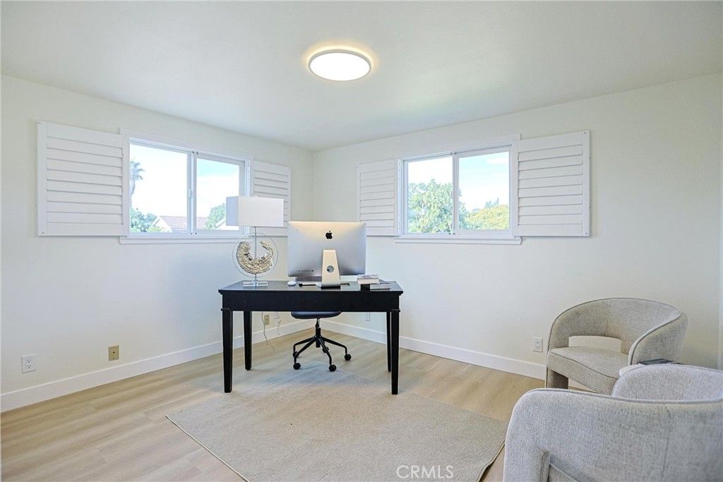 Image 45 of property listing at 2301 W Manly, Santa Ana, CA 92704