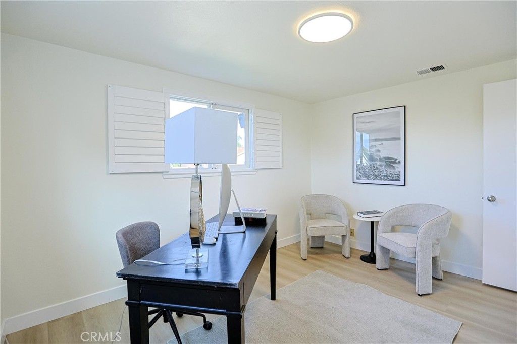 Image 46 of property listing at 2301 W Manly, Santa Ana, CA 92704