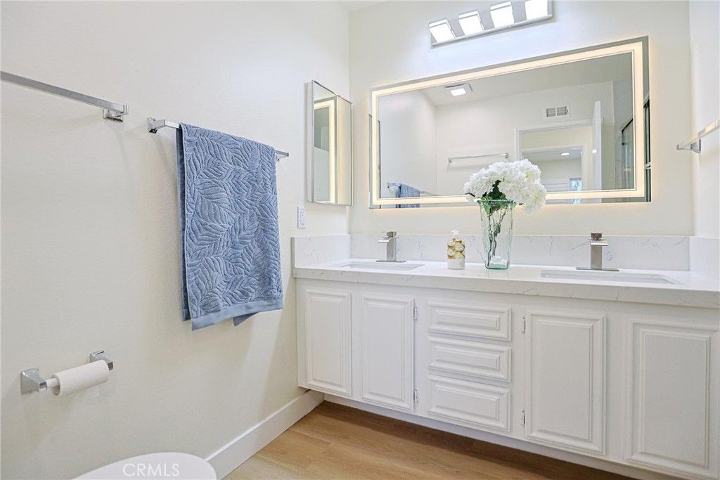 Image 54 of property listing at 2301 W Manly, Santa Ana, CA 92704