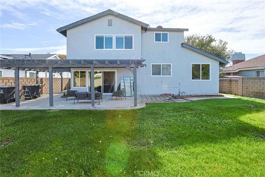 Image 63 of property listing at 2301 W Manly, Santa Ana, CA 92704