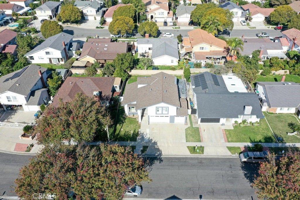 Image 65 of property listing at 2301 W Manly, Santa Ana, CA 92704