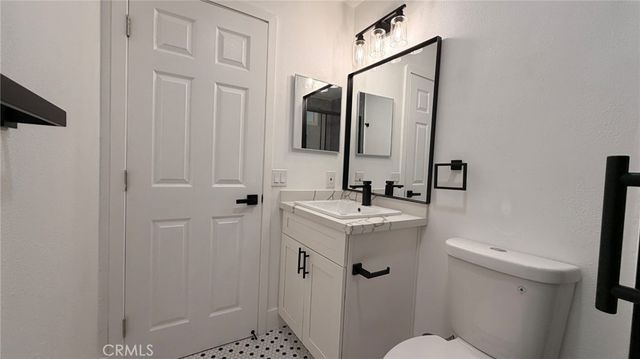 215 S Sullivan Street 220, Santa Ana, CA 92704