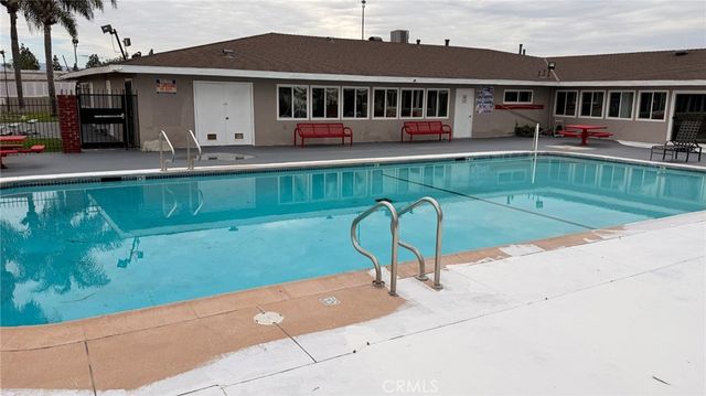 215 S Sullivan Street 220, Santa Ana, CA 92704