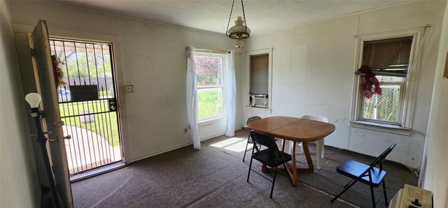 5049 N Hampshire Boulevard, Fort Worth, TX 76103