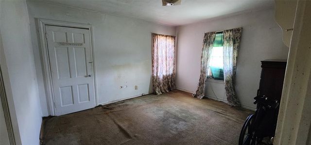 5049 N Hampshire Boulevard, Fort Worth, TX 76103