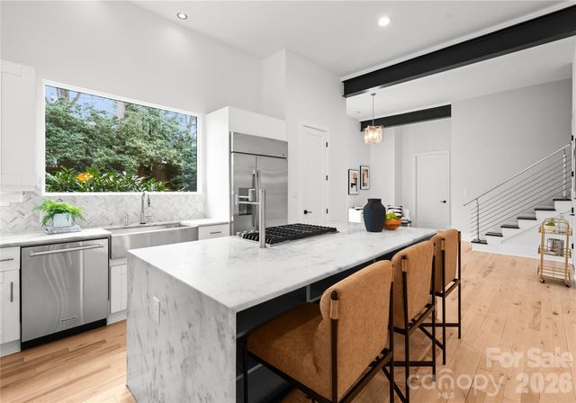 720 Ellsworth Road, Charlotte, NC 28211