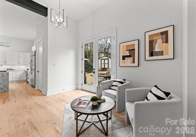 720 Ellsworth Road, Charlotte, NC 28211