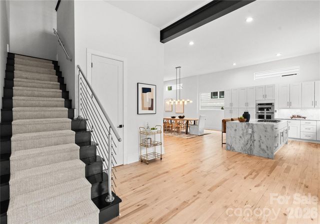 720 Ellsworth Road, Charlotte, NC 28211