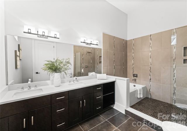 720 Ellsworth Road, Charlotte, NC 28211