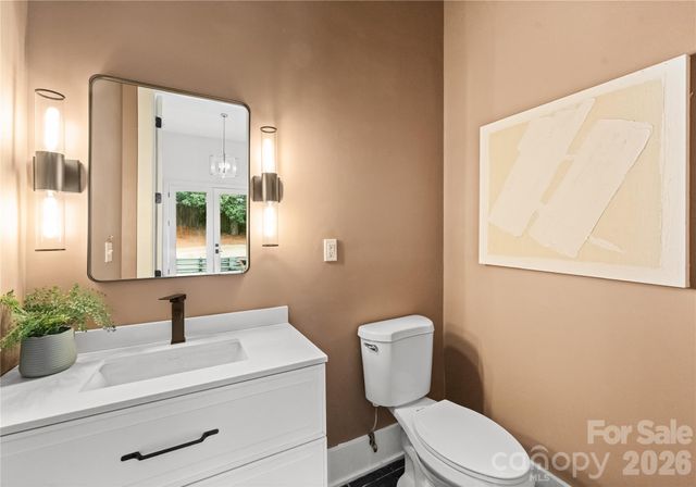 720 Ellsworth Road, Charlotte, NC 28211