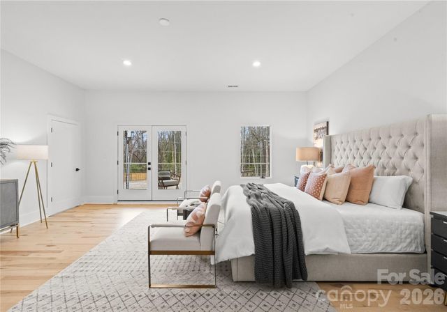 720 Ellsworth Road, Charlotte, NC 28211