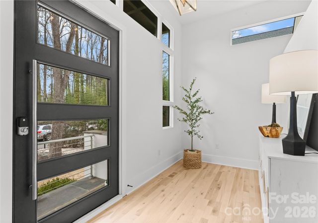 720 Ellsworth Road, Charlotte, NC 28211