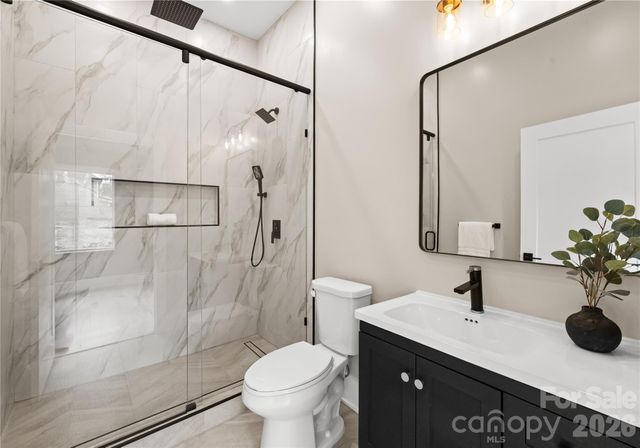 720 Ellsworth Road, Charlotte, NC 28211