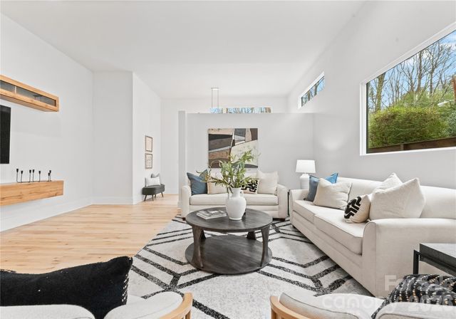 720 Ellsworth Road, Charlotte, NC 28211