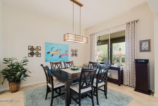 902 N Broken Hills Drive, Green Valley, AZ 85614