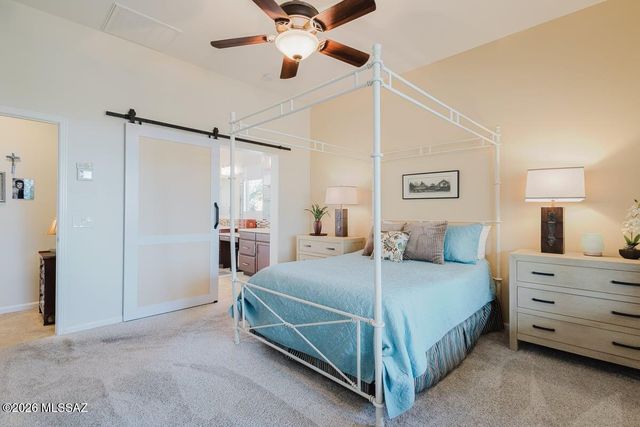 902 N Broken Hills Drive, Green Valley, AZ 85614