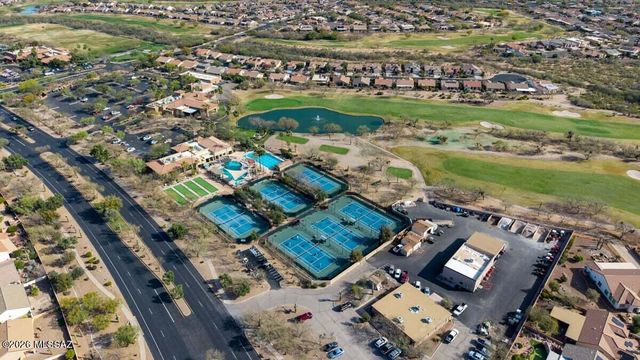 902 N Broken Hills Drive, Green Valley, AZ 85614