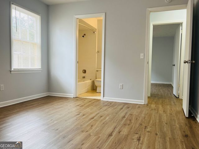 104 Peactree Court UNIT B, Lagrange, GA 30241