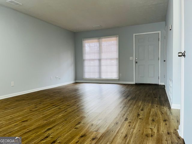 104 Peactree Court UNIT B, Lagrange, GA 30241