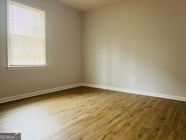 104 Peactree Court UNIT B, Lagrange, GA 30241