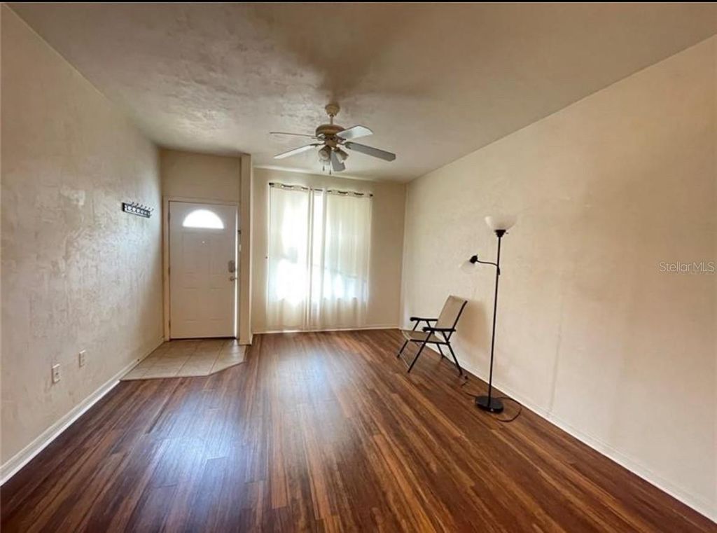 Image 3 of property listing at 3860 SW 20TH AVENUE 1801, Gainesville, FL 32607