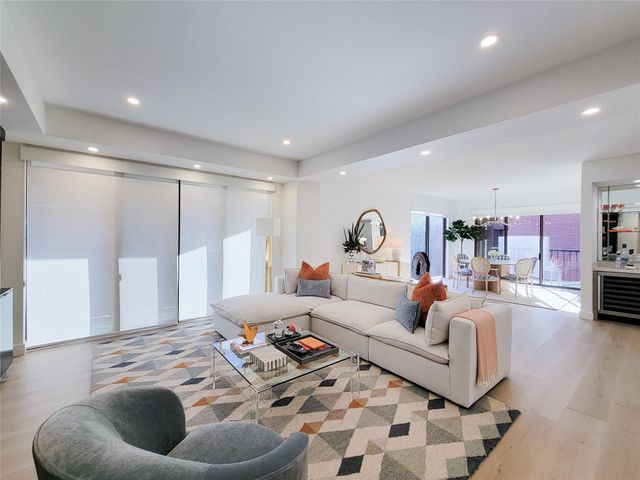 9333 Memorial Drive 320, Houston, TX 77024