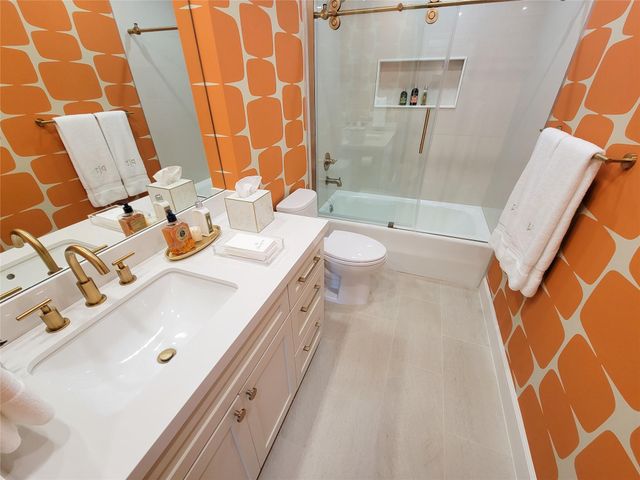 9333 Memorial Drive 320, Houston, TX 77024