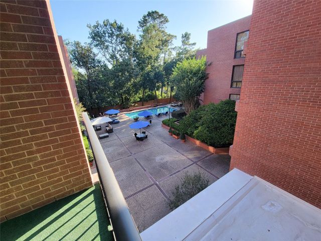 9333 Memorial Drive 320, Houston, TX 77024