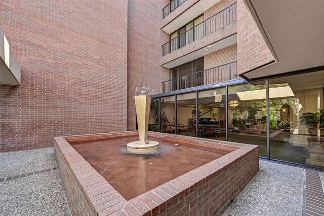 9333 Memorial Drive 320, Houston, TX 77024