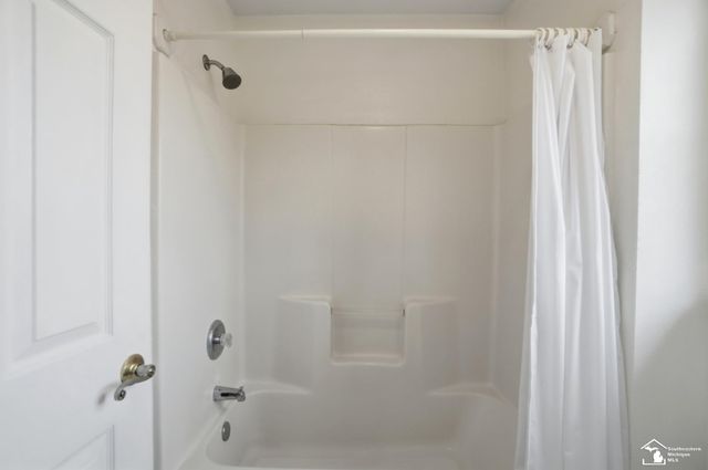 5470 Emerson Drive, Whiteford Twp, MI 49267