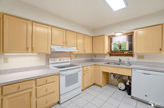 5470 Emerson Drive, Whiteford Twp, MI 49267