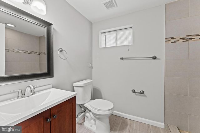 2713 PINECREEK PL, District Heights, MD 20747